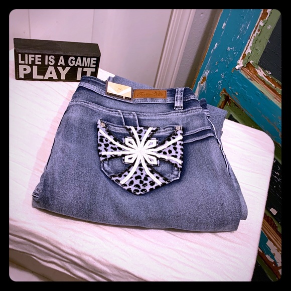 Fashion 2 Love Denim - Fashion 2 Love || Size 22 Butt Lifting Jeans